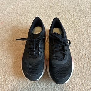 lululemon running shoes, only worn once